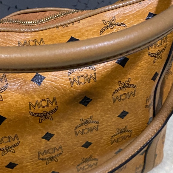 Authentic MCM 2 way tote and sling. Cognac visetos - Picture 4 of 7